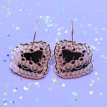 Load image into Gallery viewer, Heart-Shaped Cake Earrings
