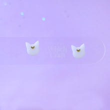Load image into Gallery viewer, Cat Head Studs

