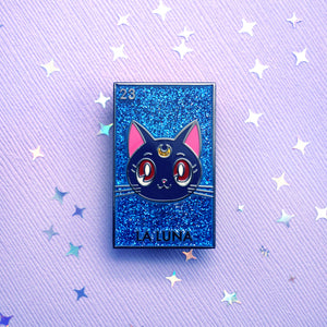 La Luna Pin (Glitter Background)